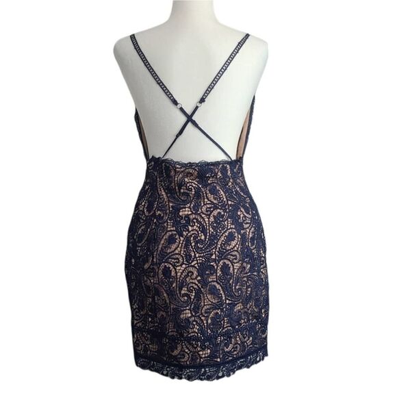 TJD Women's‎ Cocktail Party V-neck Lace Mini Dress Size Medium - Picture 2 of 10